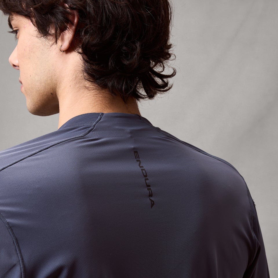 Herren AllTrack Rout L/A Tech T-Shirt - Carbon Grau