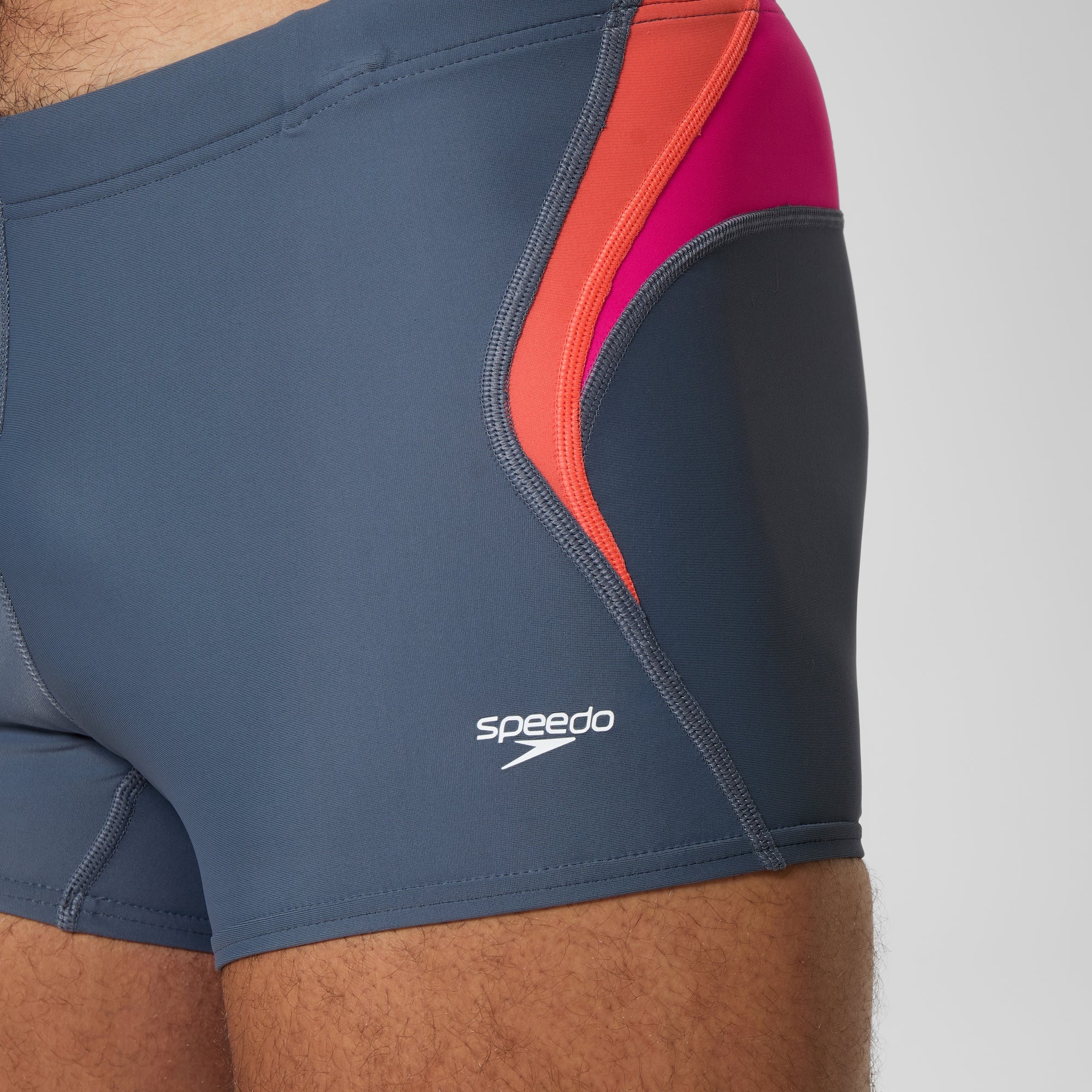 stmck　ETRE TOKYO speedo　ギャザーショートブルゾン トップスイマーに向けた、Speedo Fastskin LZR Racer Jを本格発売開始