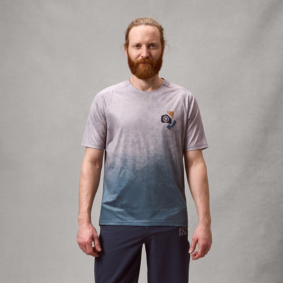 Herren SingleTrack K/A Print T-Shirt - Titanium