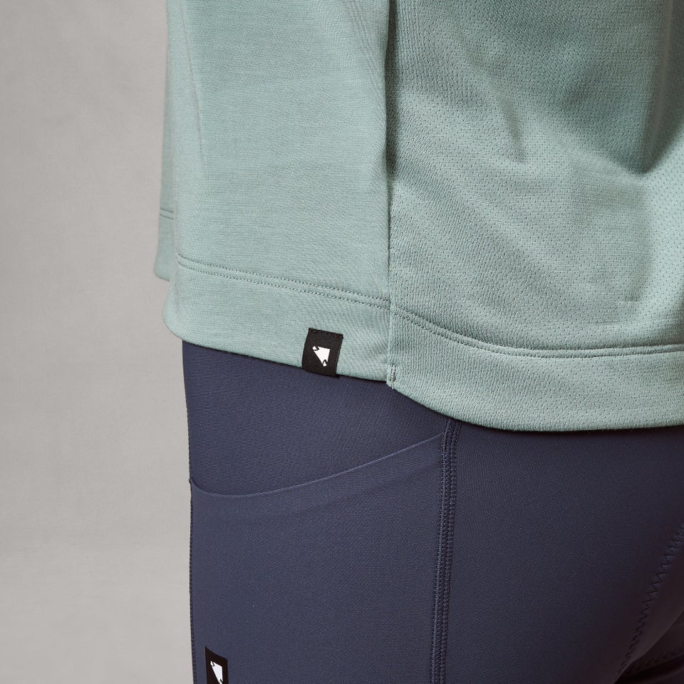 Damen Loop K/A Tech T-Shirt - Salbei Grün