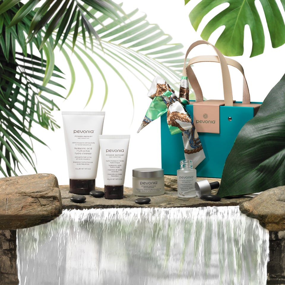 Hyaluronic Acid Skin-Quenching Holiday Gift Set