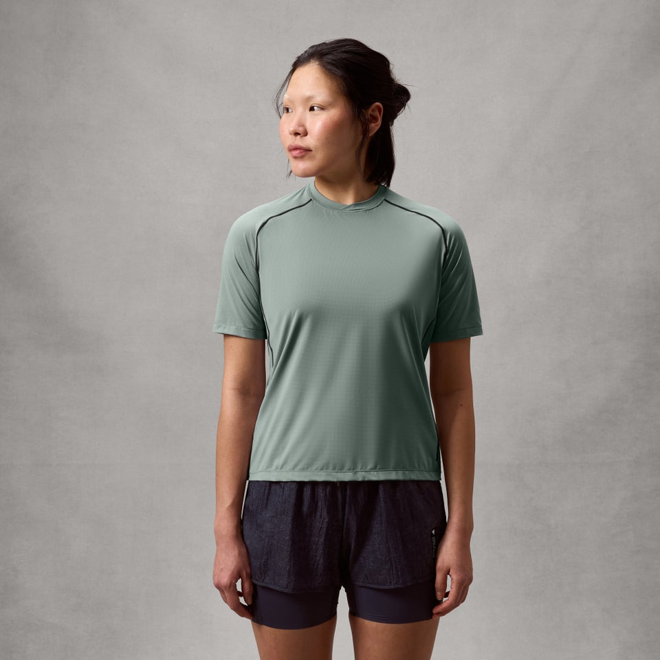 Damen AllTrack Rout K/A Tech T-Shirt - Salbei Grün