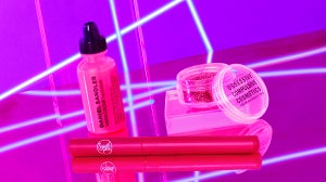 Party Makeup: How To Get Glitter Lips