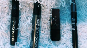 BEAUTY ON TRIAL | BEST BLACK LIPSTICK VS HALLOWEEN TREATS