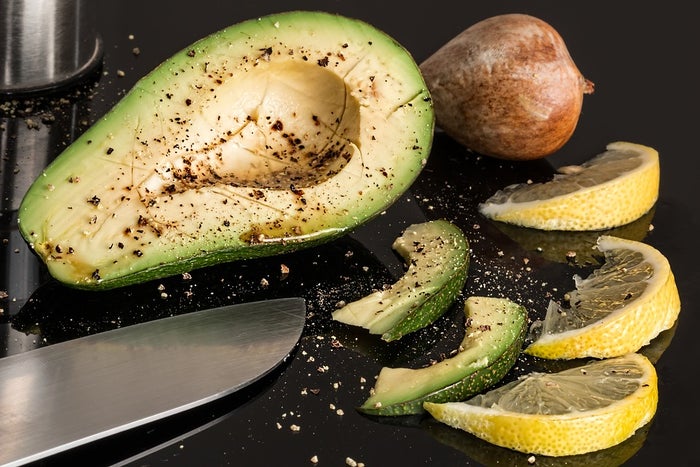 low-carb avocado zoodles