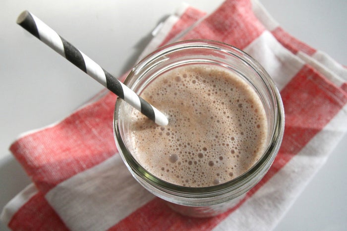 leckerer proteinreicher Mocha latte Smoothie