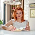 Raluca Mihaela Scriitor si expert