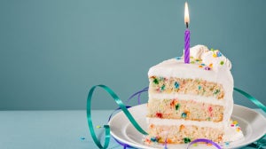Den ultimative protein fødselsdagskage med krymmel