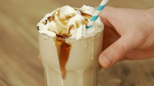 Protein iskaffe shake med chokolade & kokos