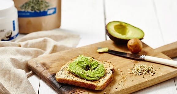 Avocado Swirl auf Toast | Gesunde & Schnelle Frühstücksidee