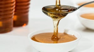 Dürfen Veganer Honig essen? | Probiere es mit diesem Honig-Ersatz