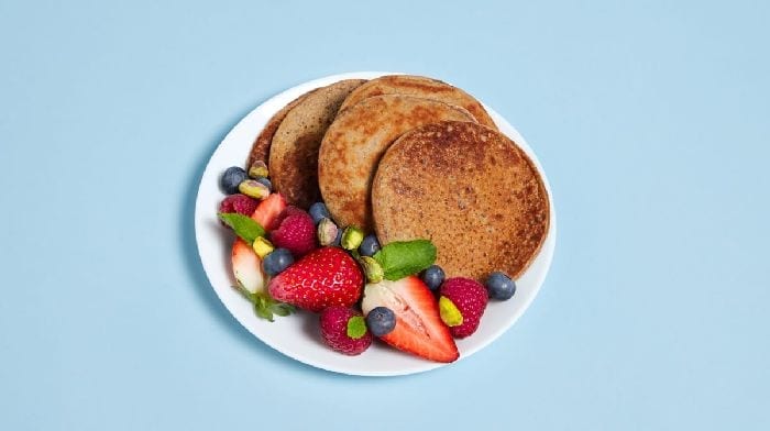 21 Protein-Pancake-Rezepte, die dich bis zum Mittagessen satt halten