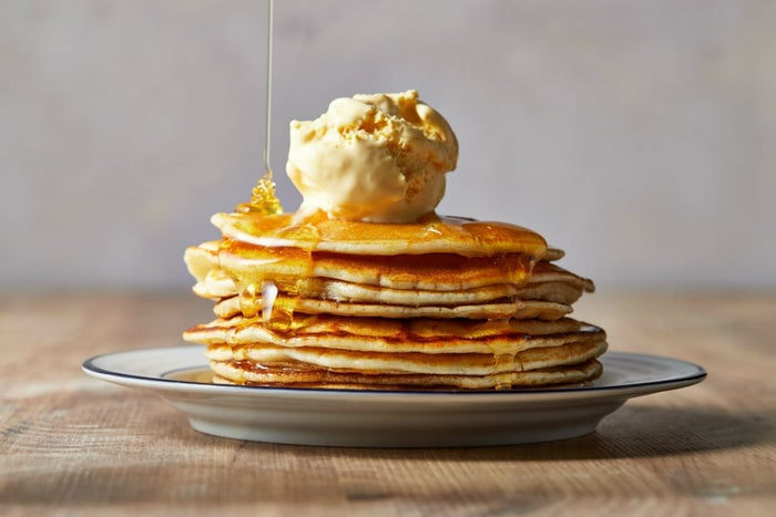 Pancake con gelato e miele