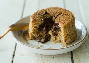 Speculoos Eiwit Cake met Chocolade Vulling | Eiwitrijk Sinterklaasrecept!