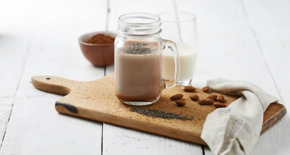 almond cacao smoothie