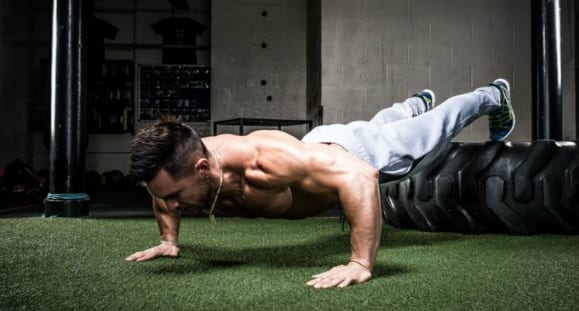 Push Up Workout  6 Push-Up Exercise Variations For Chest Growth -  MYPROTEIN™