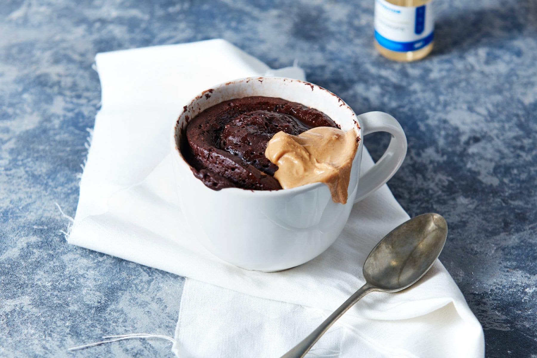 Steamed Mug Cake with Blackcurrant Jam - Veganlovlie