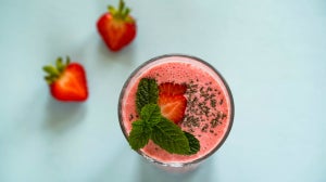 Kiwi and Strawberry Protein Smoothie