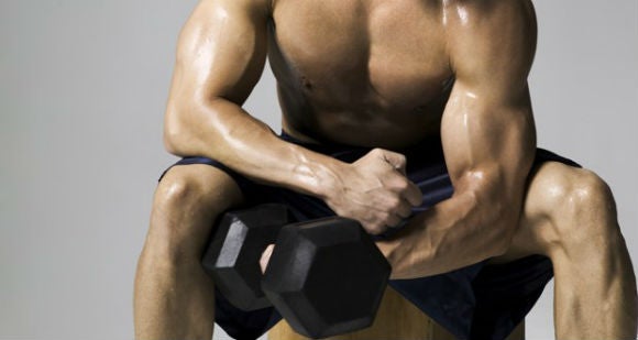 Bicepsz edzés - Koncentrált Bicepszhajlítás