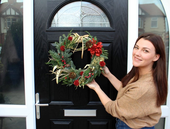 Make A Christmas Wreath GLOSSYBOX