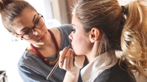 Traumberuf Make-up-Artist: Das steckt wirklich hinter der begehrten Ausbildung