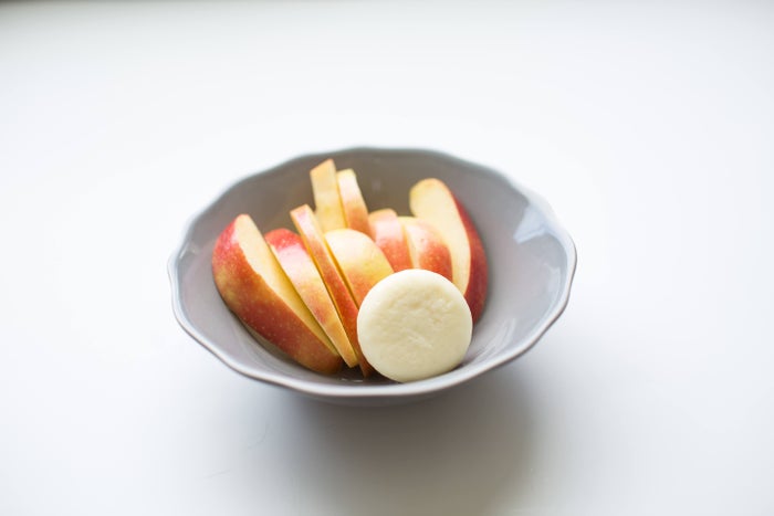 100 calorie snack apple slices and Babybel cheese