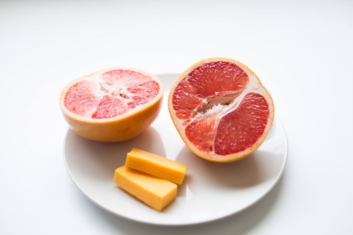 100 calorie snack grapefruit and cheddar cheese