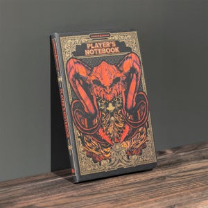 Dungeons and Dragons Notizbuch und Bleistift