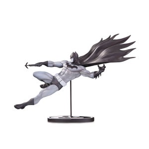 DC Collectibles DC Comics Batman Black and White Statue by Doug Mahnke