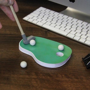 Desktop Distractions Putting Stationery Set