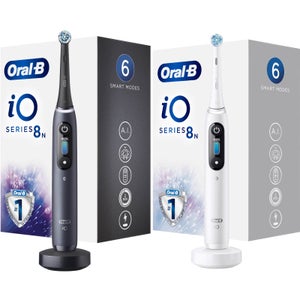 Oral-B iO8n Elektrische Tandenborstels Duoverpakking - Zwart & Wit