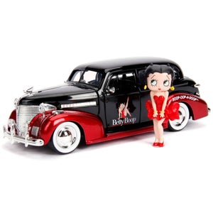 Jada Die Cast Betty Boop 1:24 1939 Chevy Master Deluxe and Betty Boop Figure