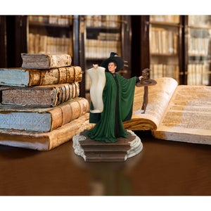 Enesco Haryr Potter Professor McGonagall Collectible Figurine (25cm)