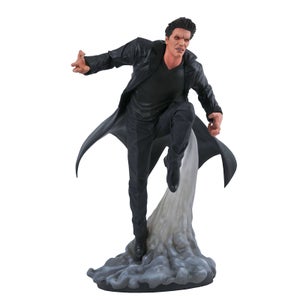 Diamond Select Buffy The Vampire Slayer Gallery PVC Figure - Vampire Angel