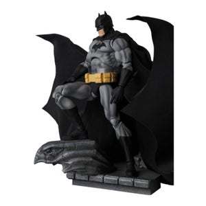 Medicom Batman: Hush MAFEX Action Figure - Batman (Black Version)