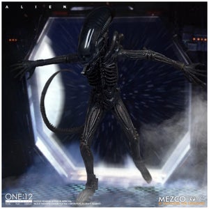 Mezco One:12 Collective Alien Figure - Alien