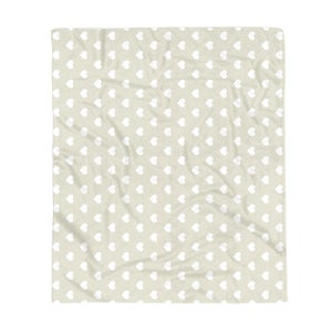 Neutral Heart Pattern Fleece Blanket