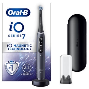 Oral-B iO 7 - Black Electric Toothbrush
