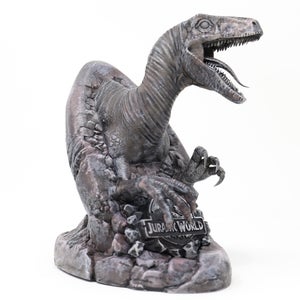 Edición limitada de la estatua de Raptor de 15 cm de Jurassic World - Variante de color exclusiva de Zavvi