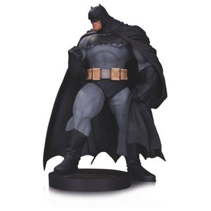 DC Comics - Mini Statue: Designer Series - Batman By Andy Kubert