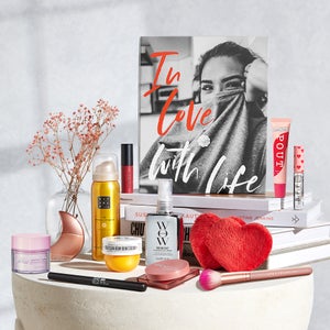 GLOSSYBOX Valentine's Day Limited Edition 2023 (Worth £112)