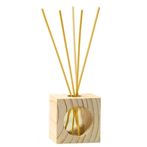 Cristalinas Pets Reed Diffuser White Flowers Pet Odour Eliminating Reed Diffuser 30ml