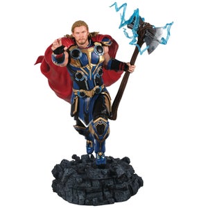 Diamond Select - Marvel Gallery DLX Thor Love & Thunder PVC Statue
