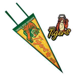 Stranger Things Pennant and Pin Badge Set