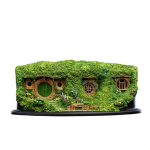 Weta Workshop Lord of the Rings Statue Bag End on the Hill 19cm