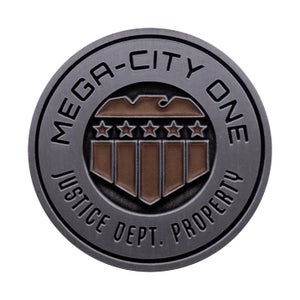 2000 AD Judge Dredd Mega-City One Coin