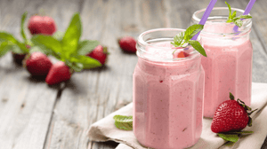 A Collagen Smoothie Recipe to Kickstart Your Day