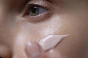 WHY YOU NEED A GEL MOISTURISER IN YOUR SKIN CARE ROUTINE