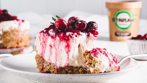 No-Bake Cheesecake With Cranberries