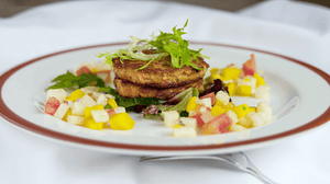 Crab cakes with mango salsa